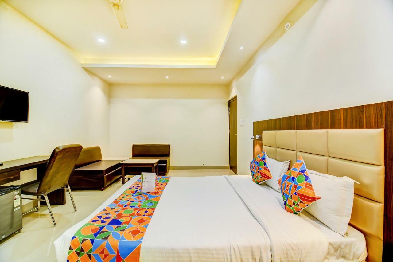 Fabhotel Solitaire Inn Kanpur Zewnętrze zdjęcie
